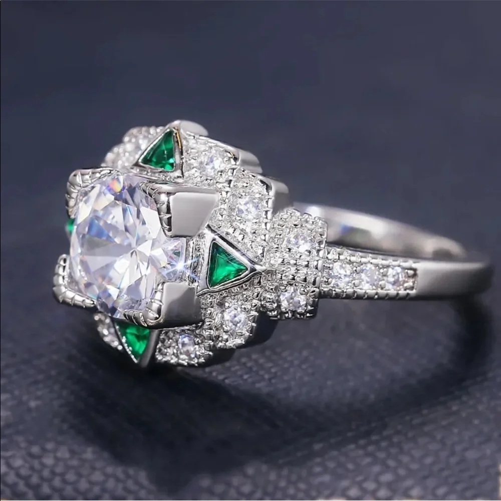 New 925 Silver Beautiful CZ Ring